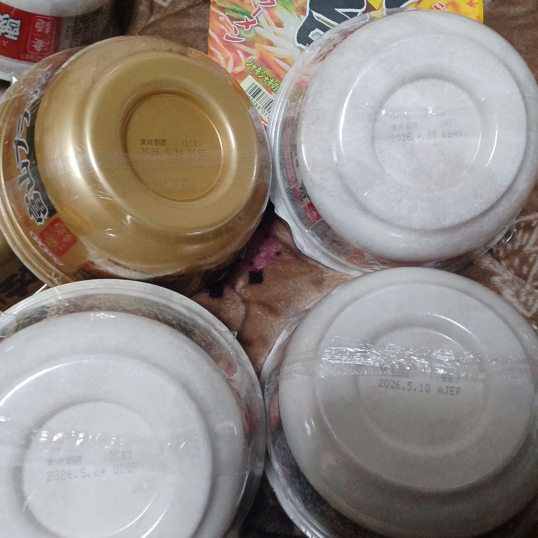 カップラーメン　凄麺シリーズ　大量　サイズ160