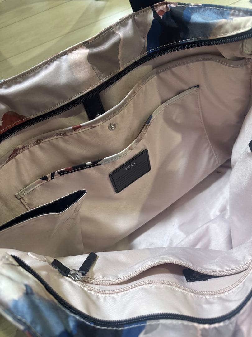 [美品]TUMI★総柄ビジネスバッグ★レディース