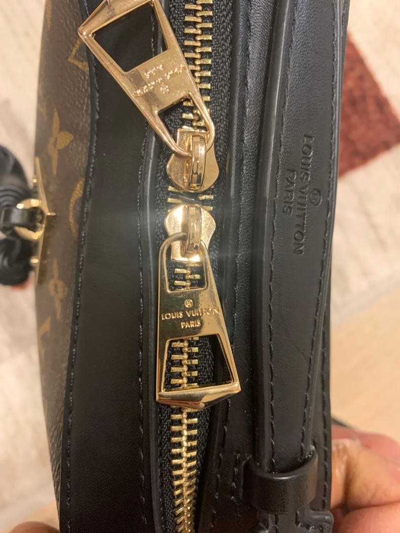 LOUIS VUITTON ルイヴィトン サントンジュ ショルダーバッグ