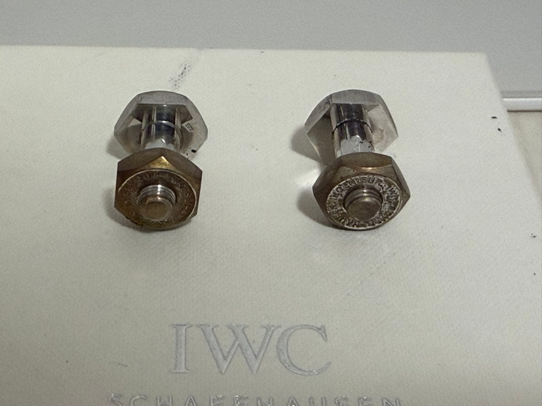 希少 IWC ボルト型　六角形カフリンクス