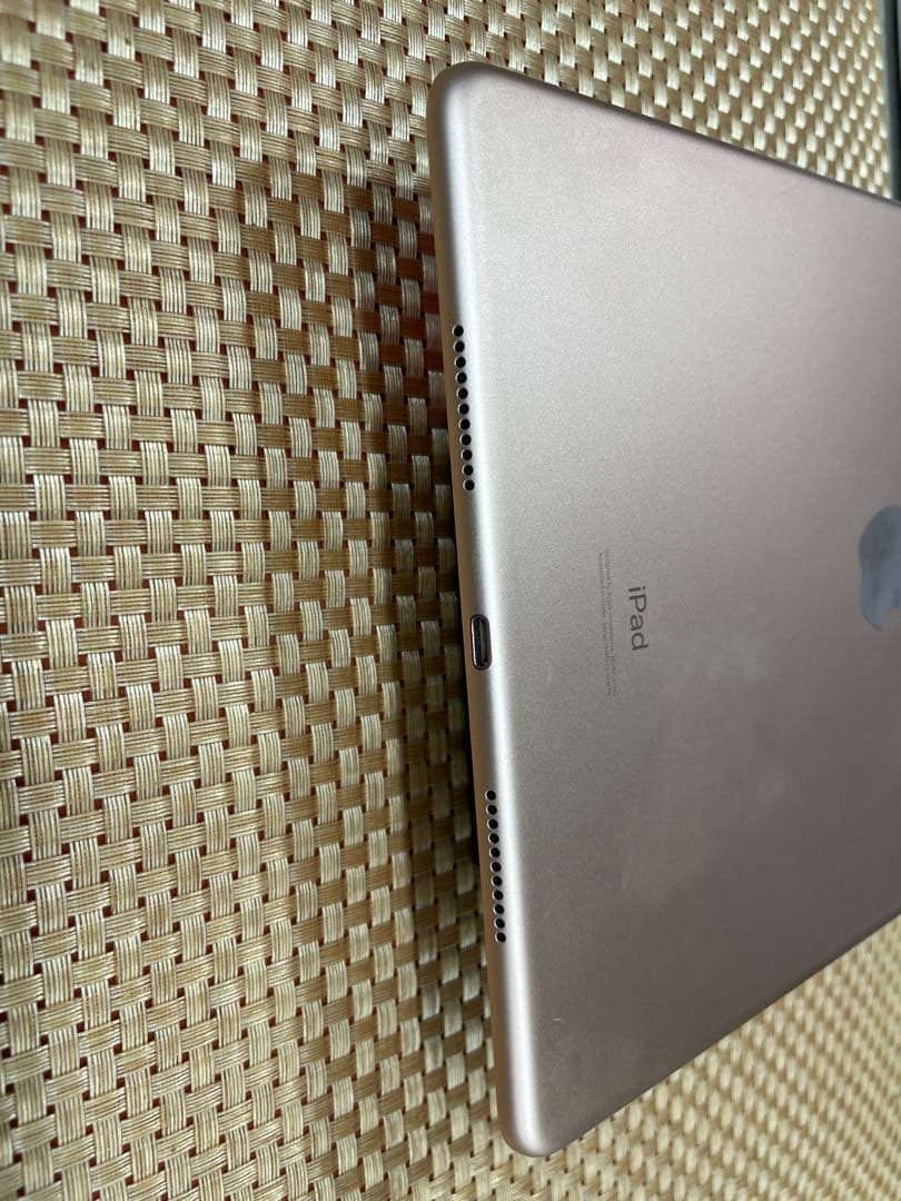 iPad Air 第3世代 64 GB ローズゴールドMUUL2J/A【1824