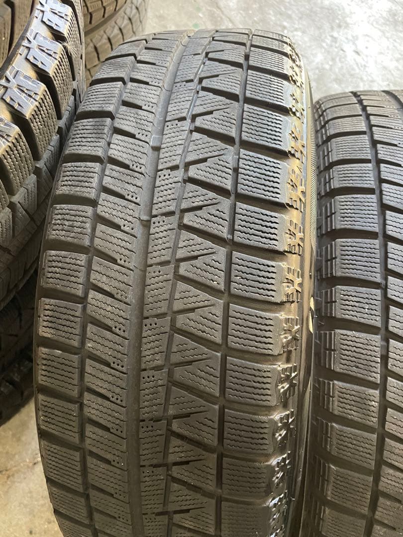 Richard Yatsu 様25.26.27セレナ用　195/65R15