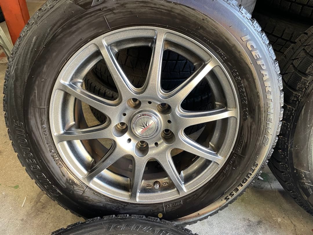Richard Yatsu 様25.26.27セレナ用　195/65R15