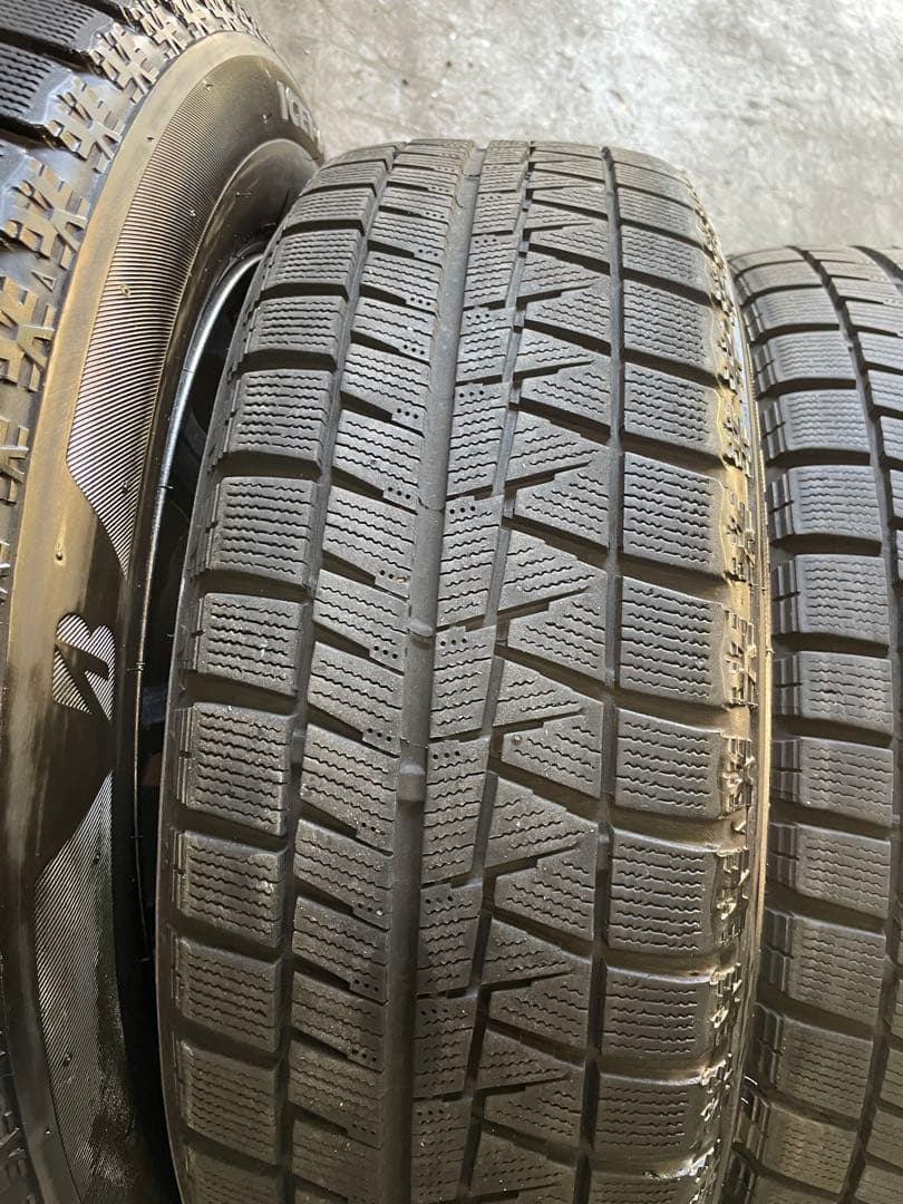 Richard Yatsu 様25.26.27セレナ用　195/65R15