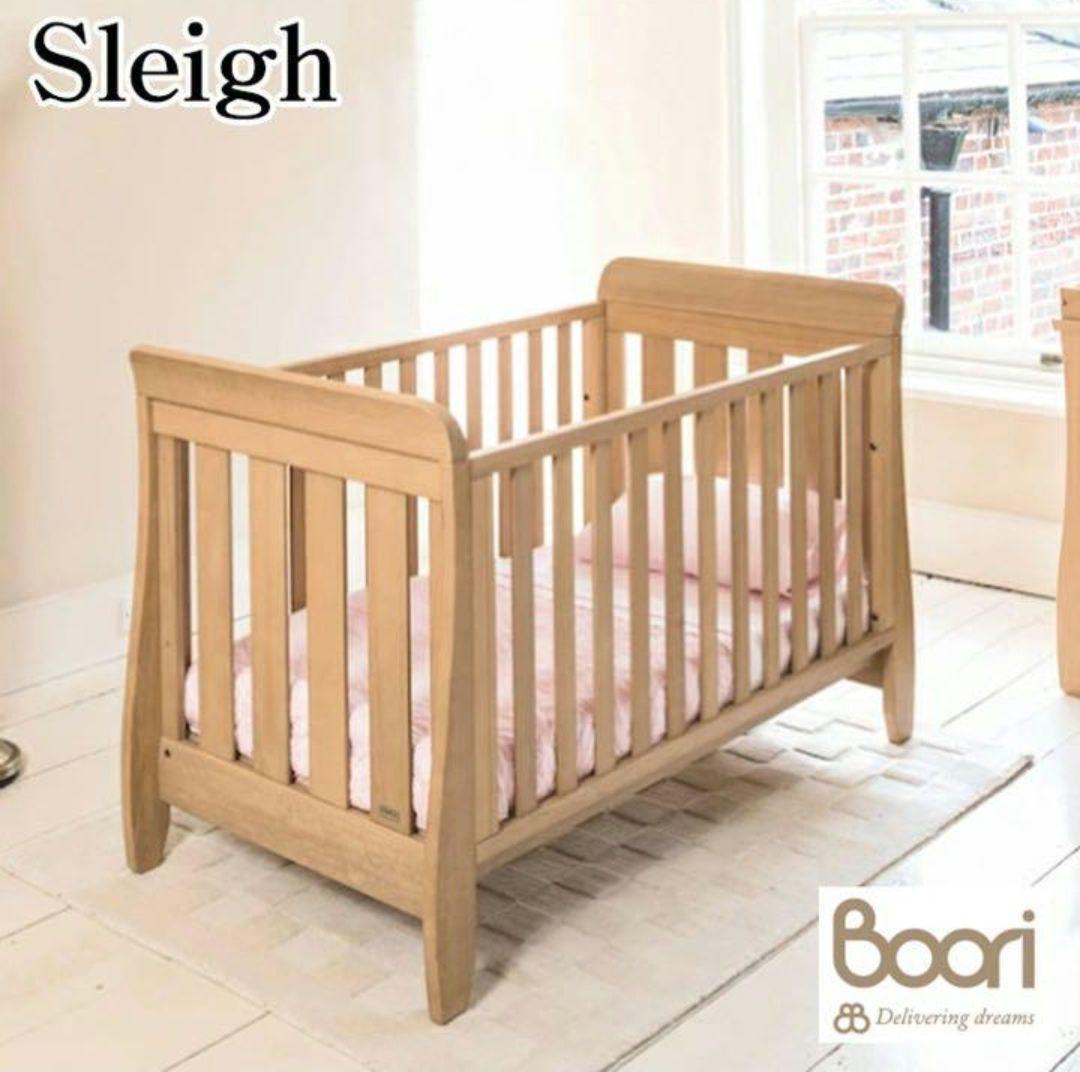 ベビーベッド　Boori 6歳までベッド『スレイ』（アーモンドカラー）