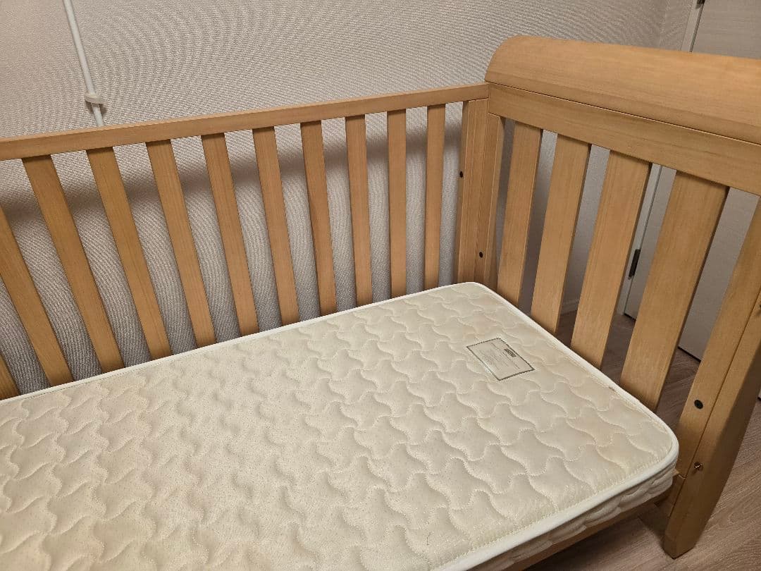 ベビーベッド　Boori 6歳までベッド『スレイ』（アーモンドカラー）