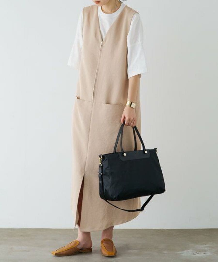 ★完売品★ラシット今期A4入るポケット多数三層構造メタルロゴ2wayバッグ