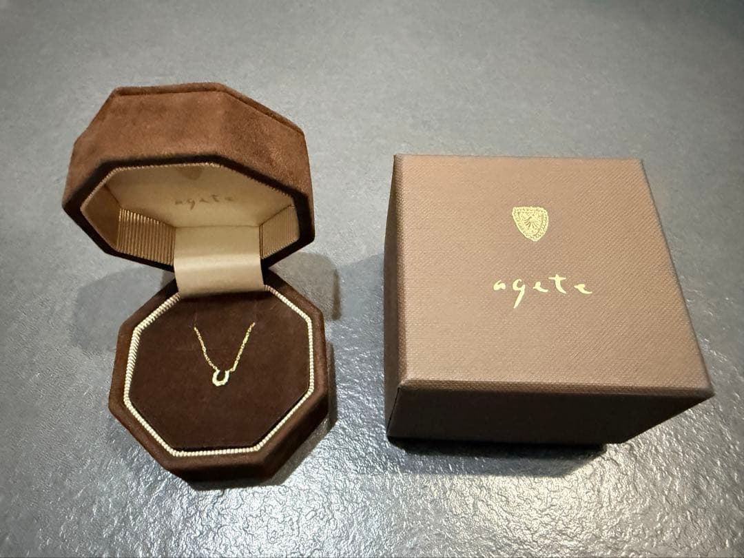 agete ネックレス　フォースシュー　馬蹄　ダイヤモンド