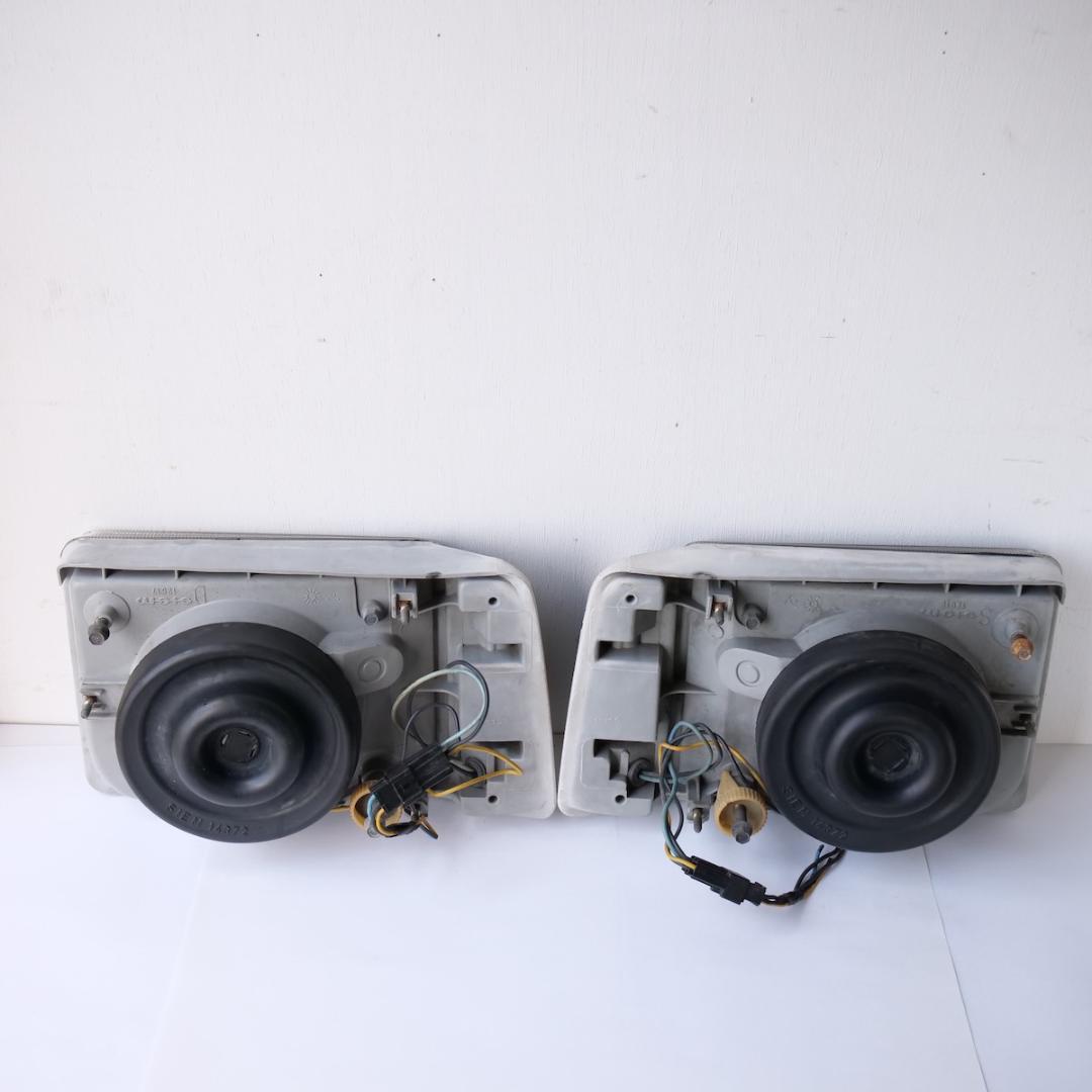 FIAT フィアットパンダ　純正　141 左側通行用　ヘッドライト左右セット