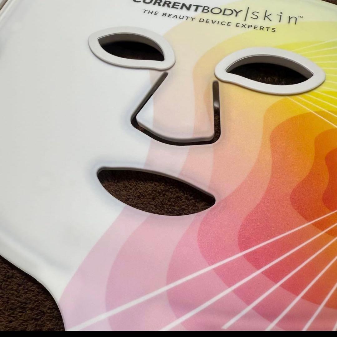 年末年始！【美品中古】 currentbody LED 4in1 マスク