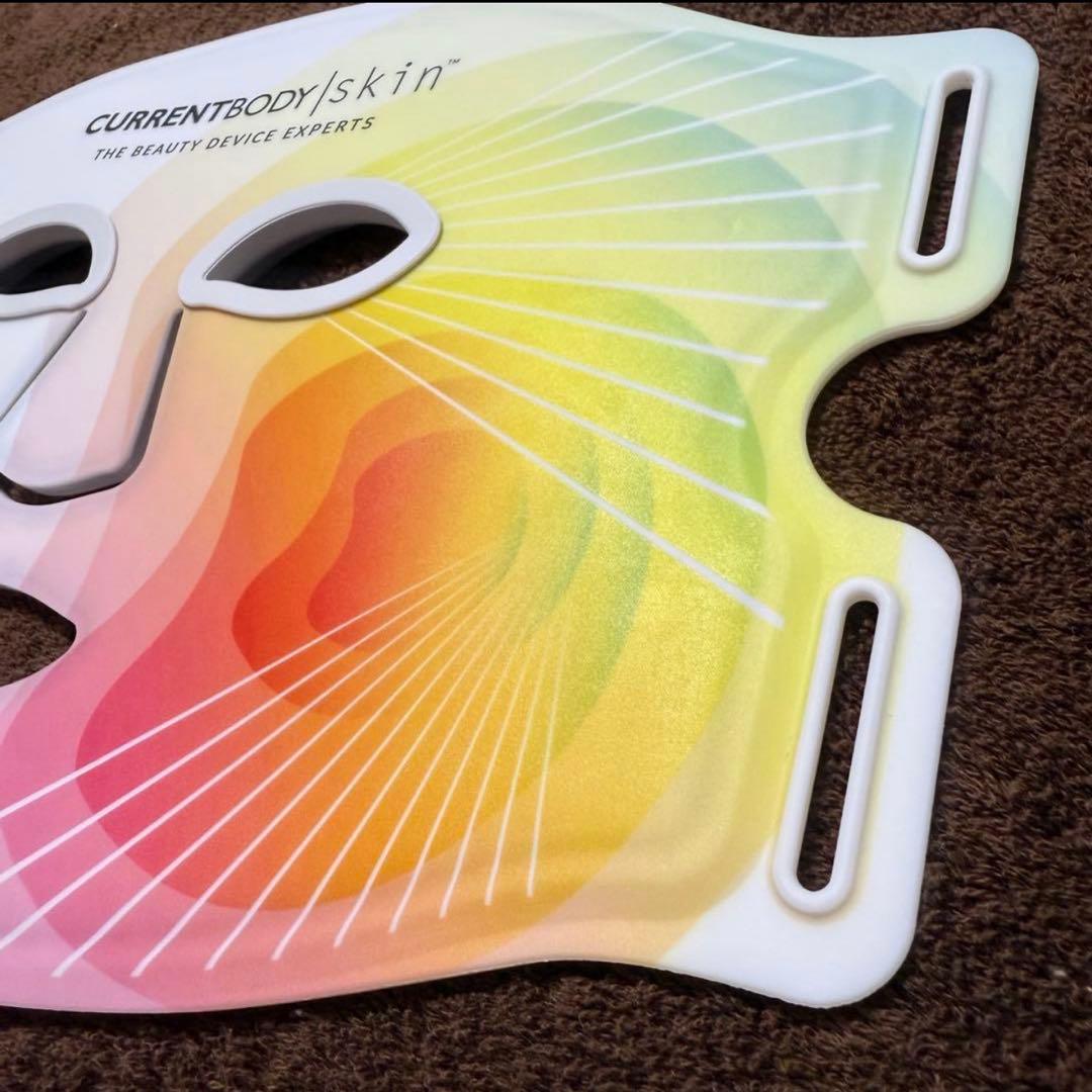 年末年始！【美品中古】 currentbody LED 4in1 マスク