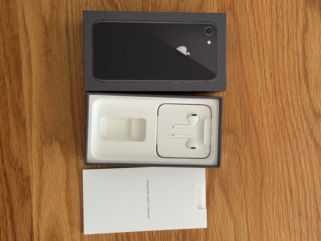 iPhone 8 64GB バッテリー（互換品）交換済み SIMフリー