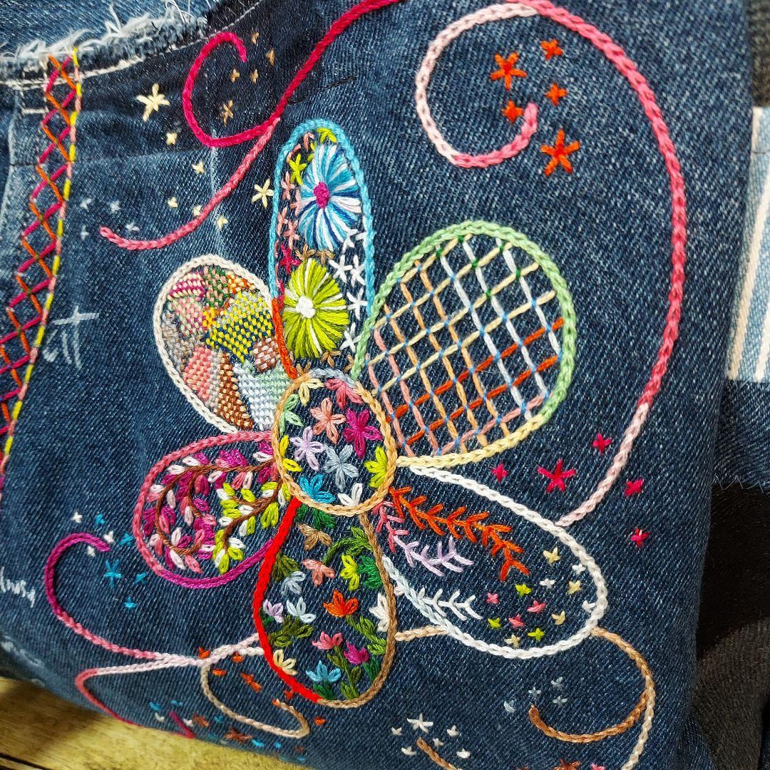刺繍デニムバック　No.652　デニムリメイク　刺繍バック　サイドポケット