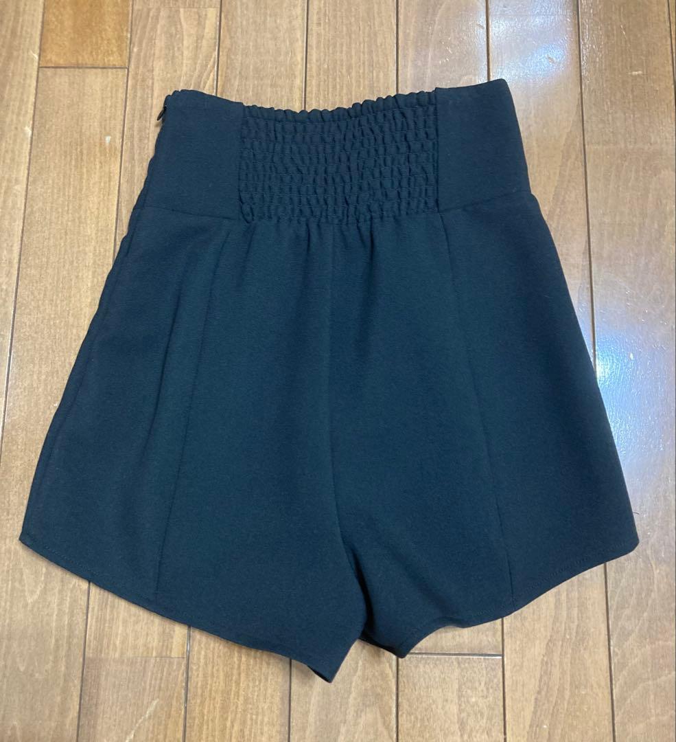 ダーリッチ　美シルエットショートパンツ　FL