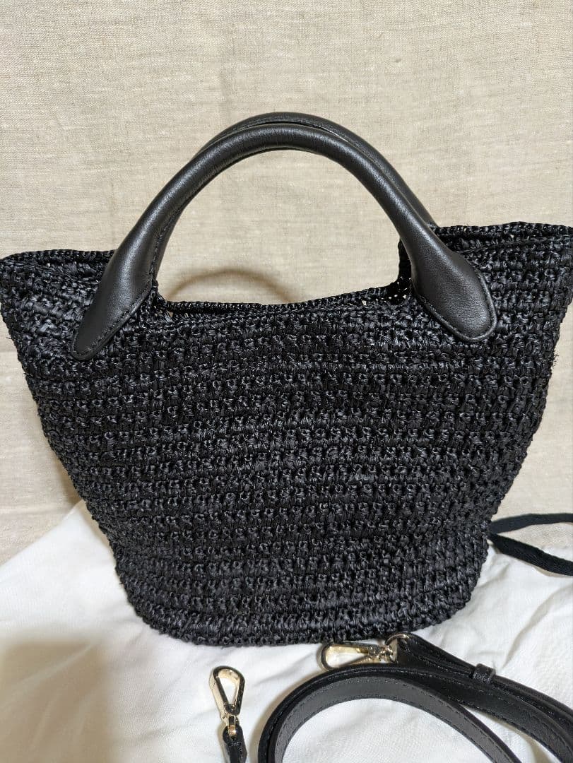 【極美品】ヘレンカミンスキー　黒編み込みラフィアバッグ　CassiaMini