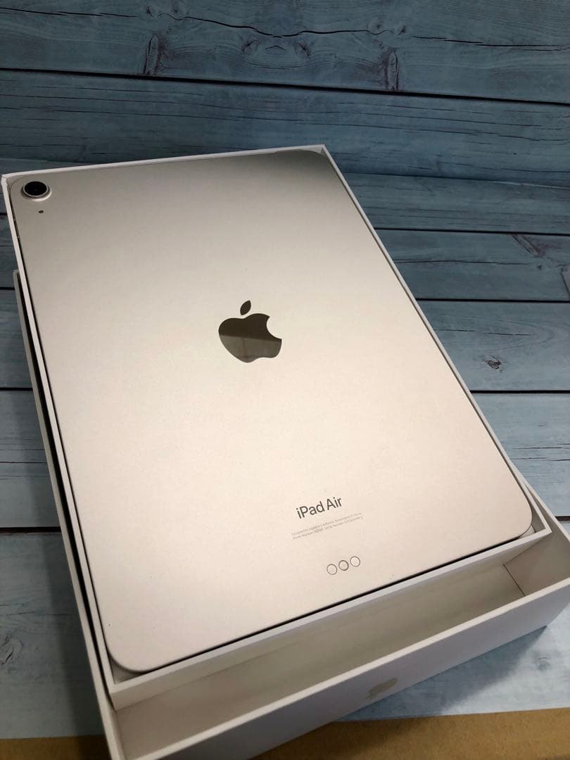 【美品】Apple iPad Air (第５世代) Wi-Fi 64GB