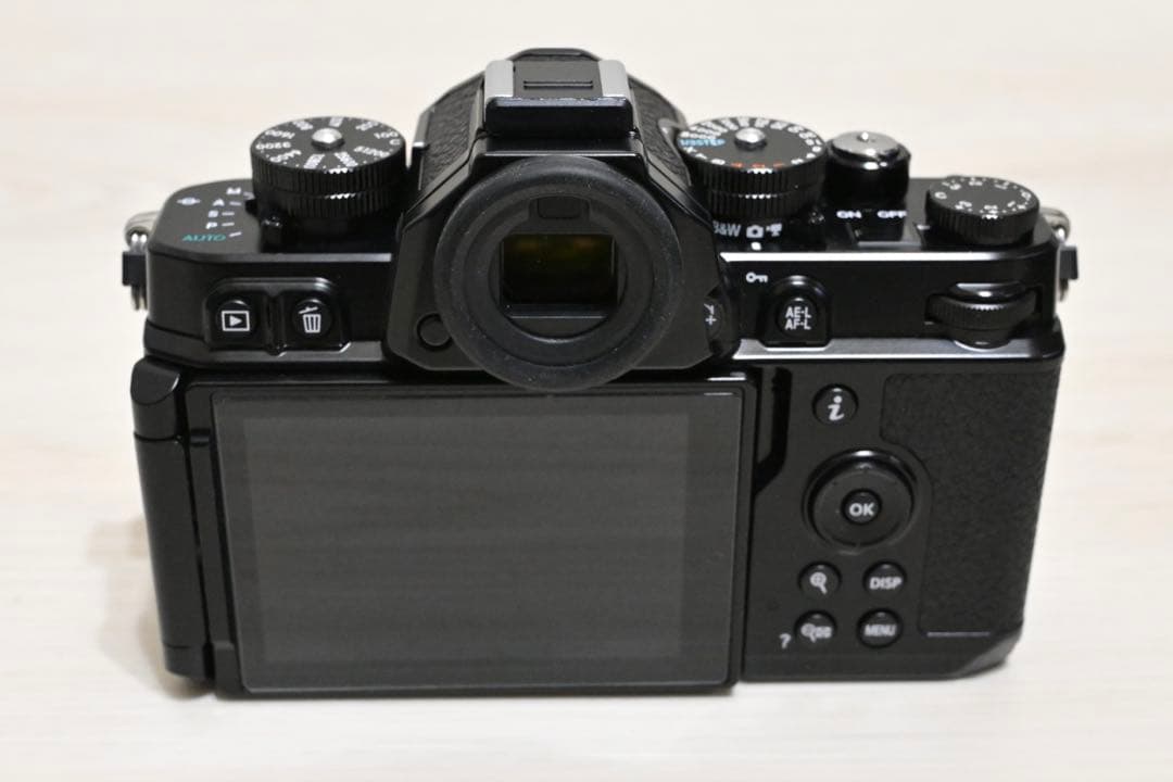 Nikon ニコン Zf ボディ