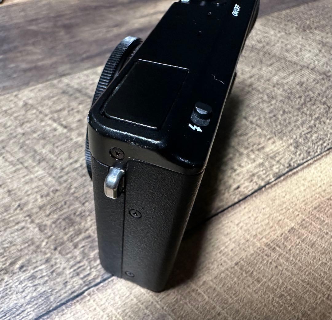 FUJIFILM XQ1 【ジャンク】