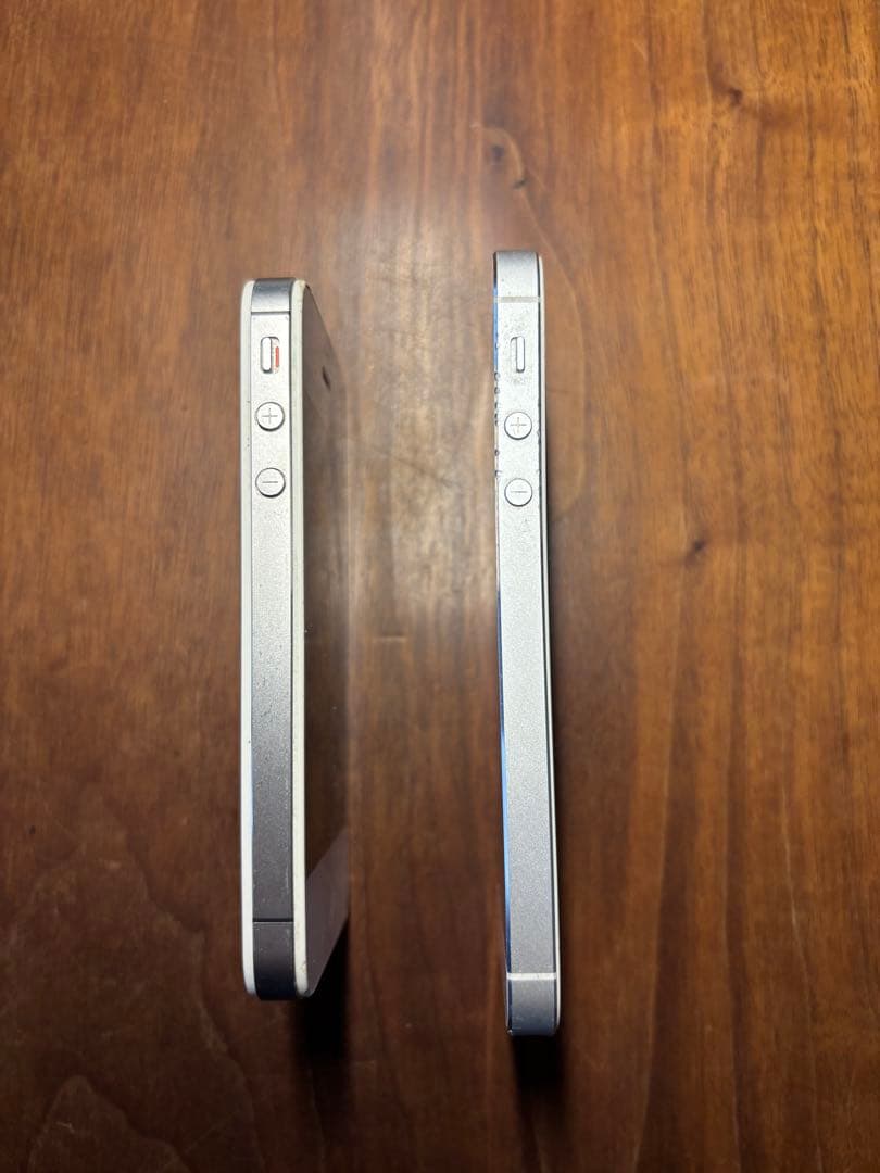 iPhone 4S / iPhone 5s 本体 2台セット 初期化済み