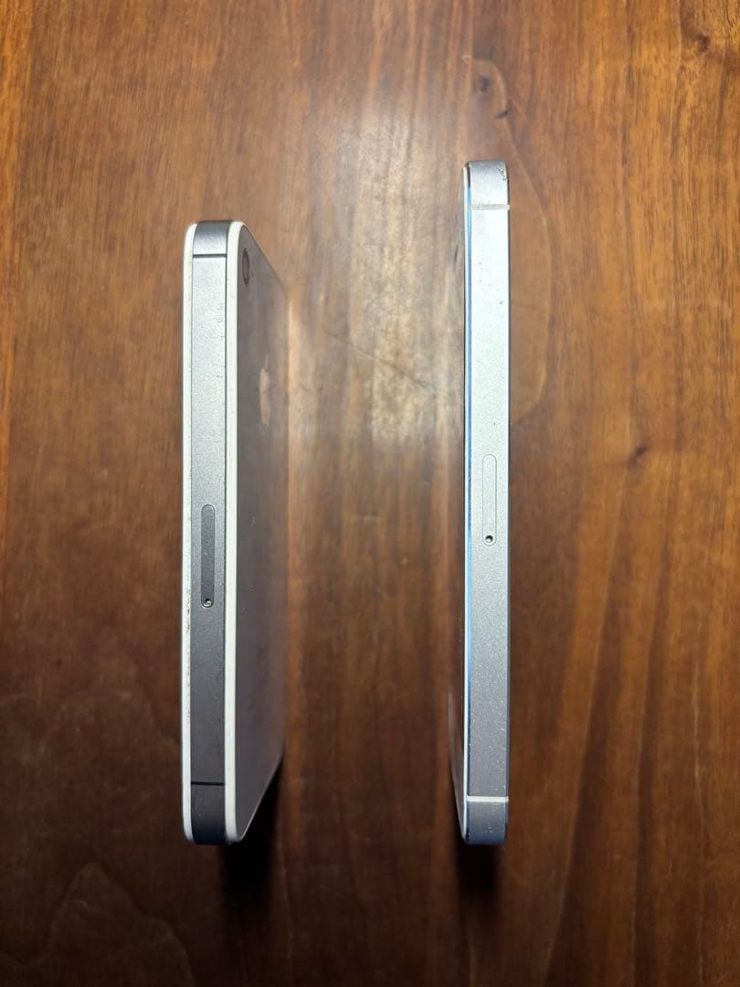 iPhone 4S / iPhone 5s 本体 2台セット 初期化済み