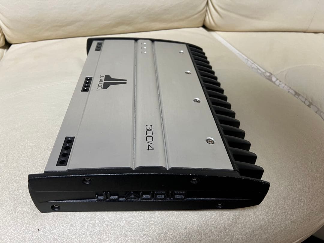 パワーアンプ 300/4