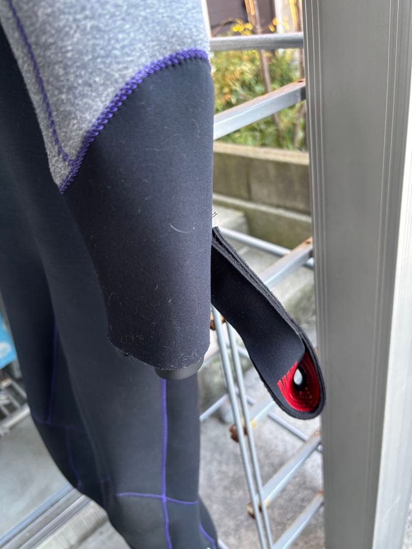 CYBER グレー/ブラック ウェットスーツ