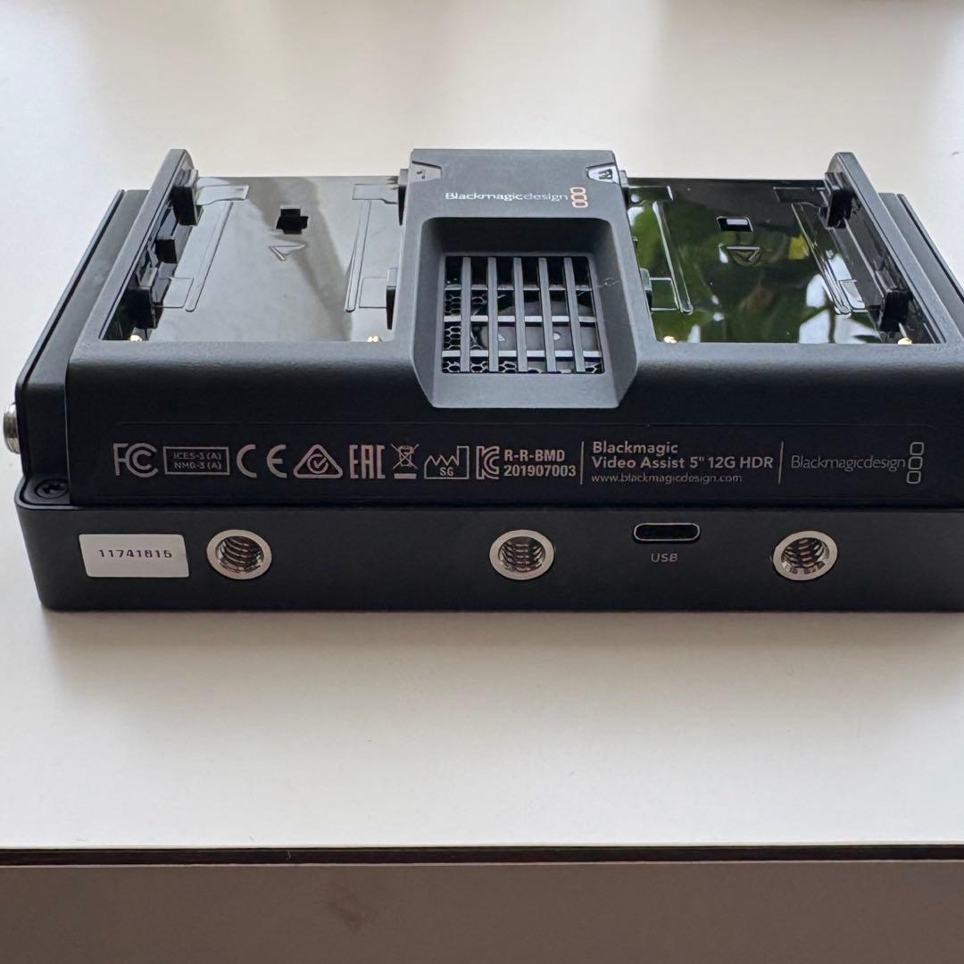 ビデオカメラ Blackmagic Video Assist 5\" 12G HDR