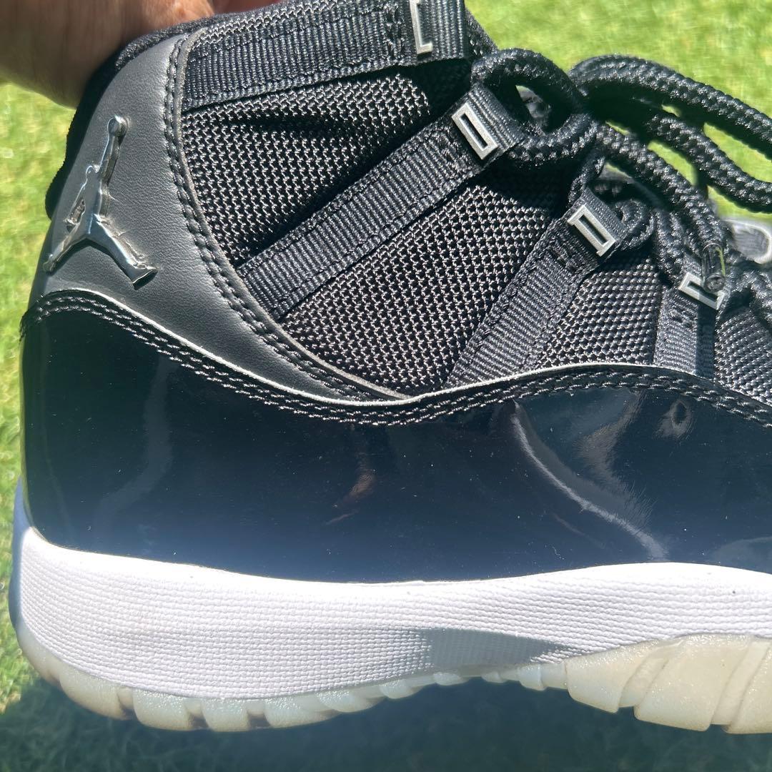 る*た様 希少エアジョーダン 11 ブラック/ホワイトサイズ UK7