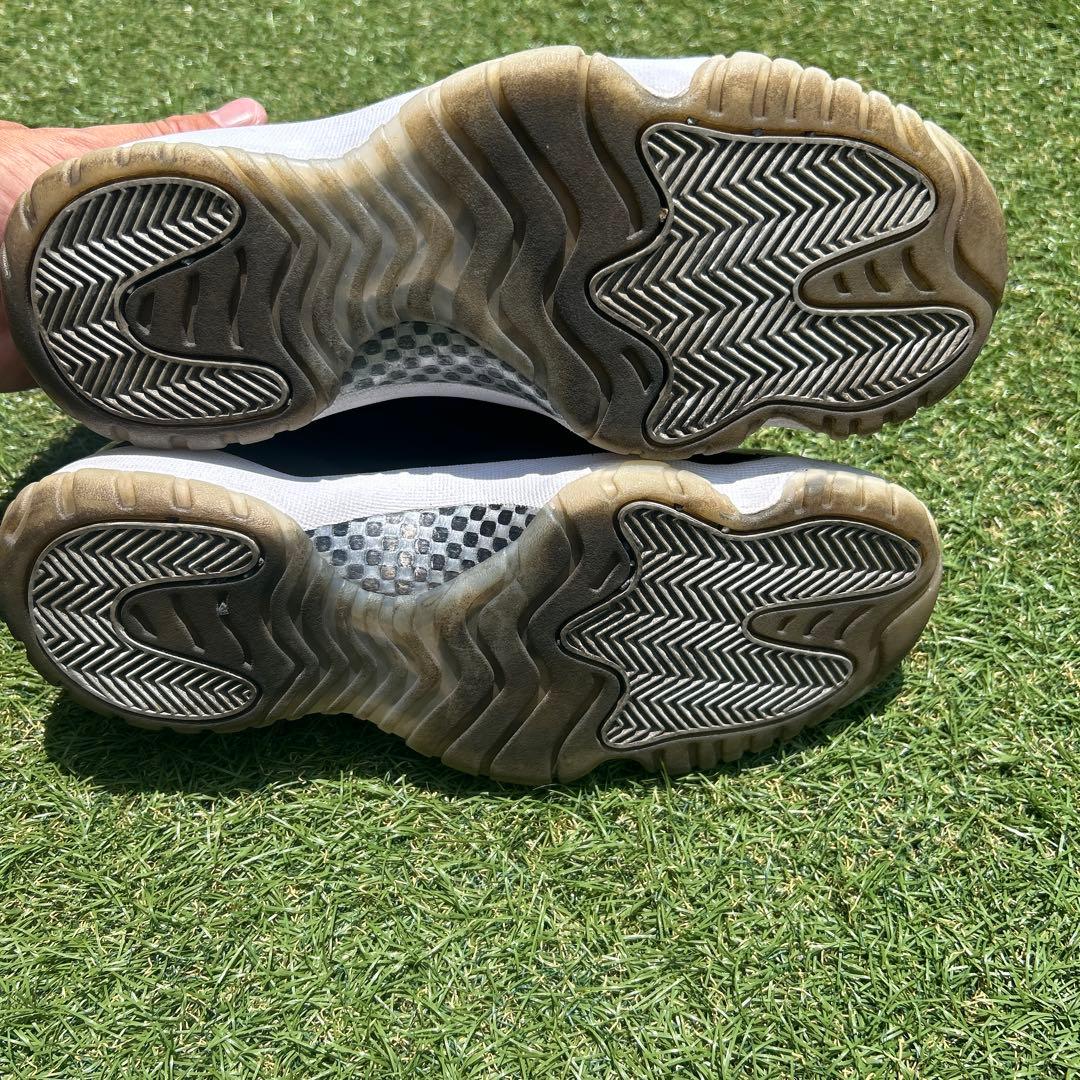 る*た様 希少エアジョーダン 11 ブラック/ホワイトサイズ UK7