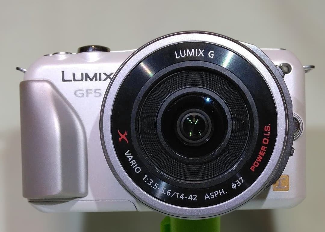 Lumix GF5 カメラ本体+10倍接写レンズ
