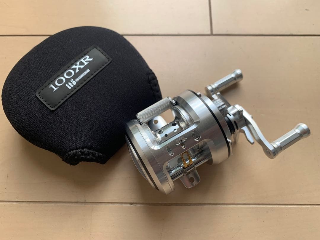 メガバス　ito モノブロック　100XR ベイトリール