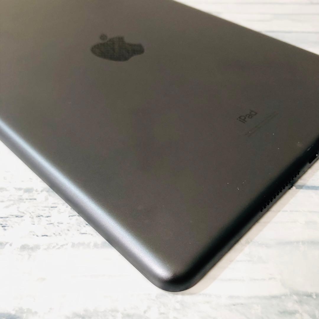 iPad 第7世代 32GB wifiモデル 付属品完備　管理番号：238