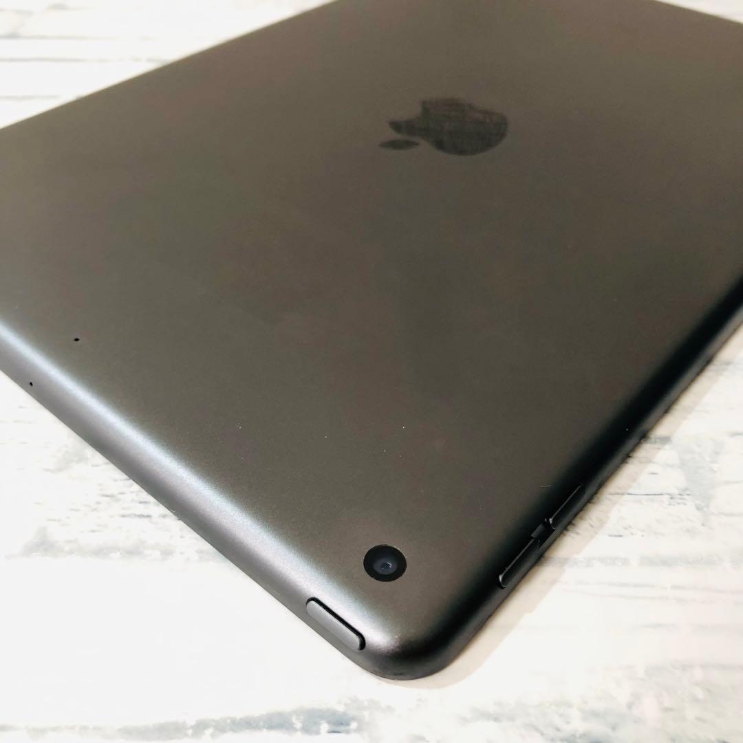 iPad 第7世代 32GB wifiモデル 付属品完備　管理番号：238