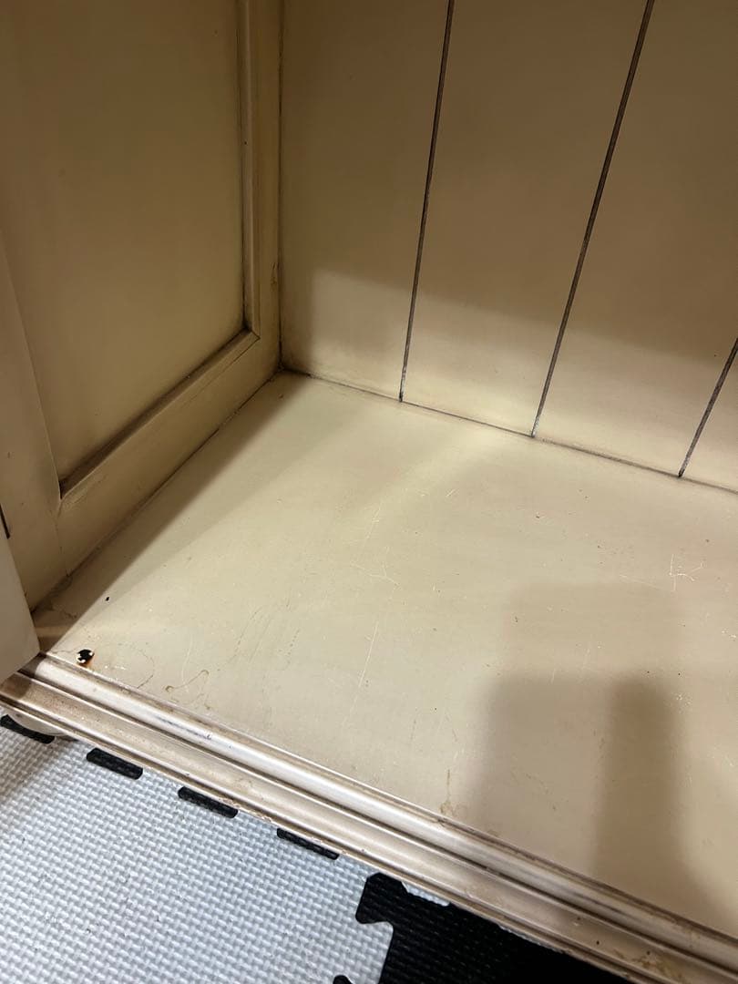 オールドメゾン　ヴィンテージ　アンティーク　ガラスキャビネット　収納棚