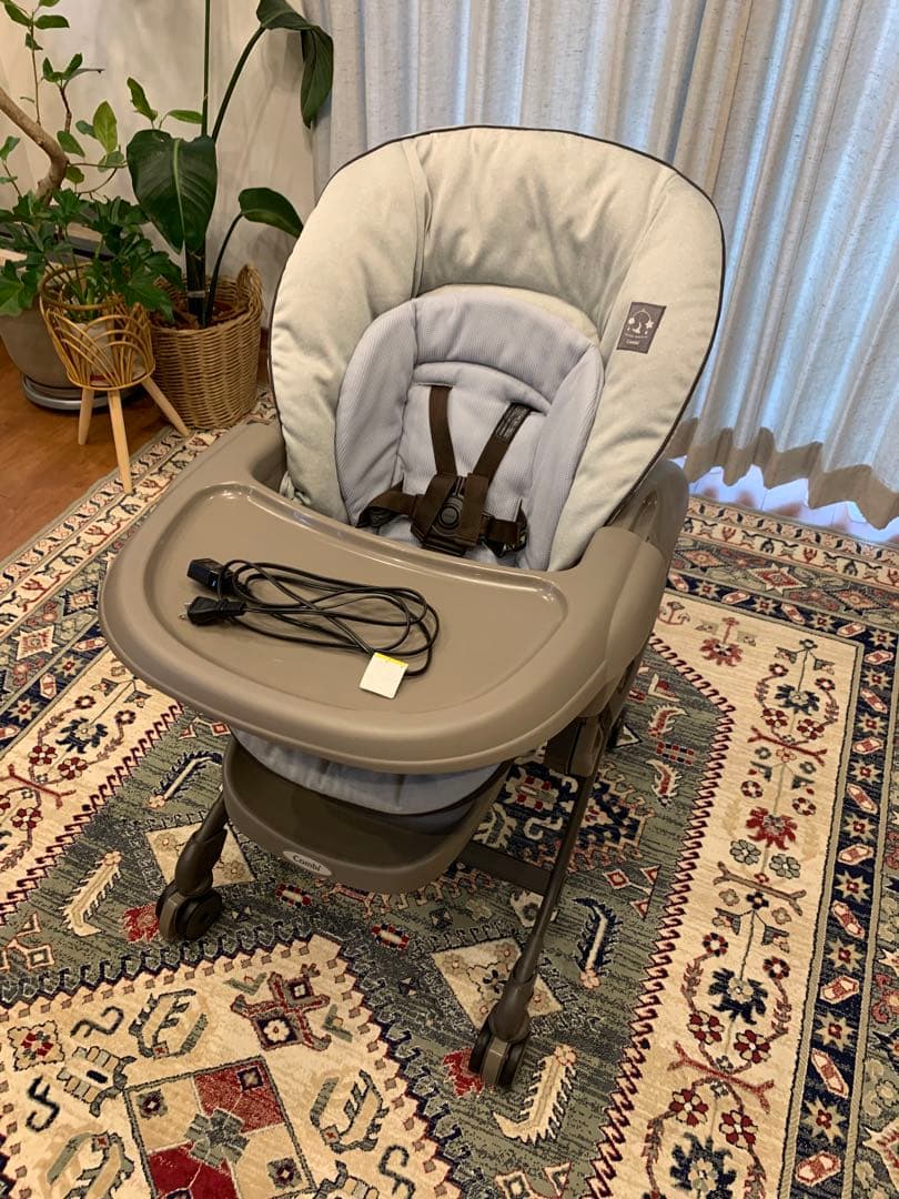 Combi コンビ ネムリラ オートスウィング ハイローチェア　電動　取説・箱付