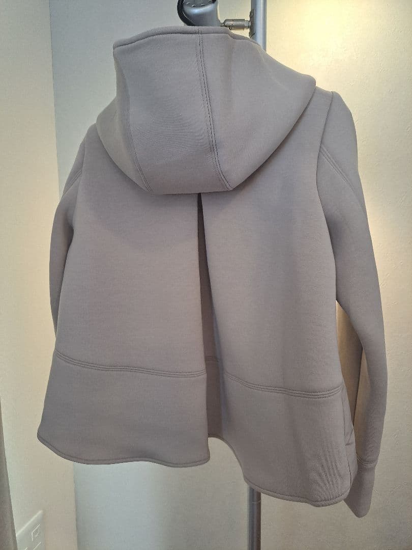 ヤマダヤ【新品未使用】ミルポア　フード付きジャケット