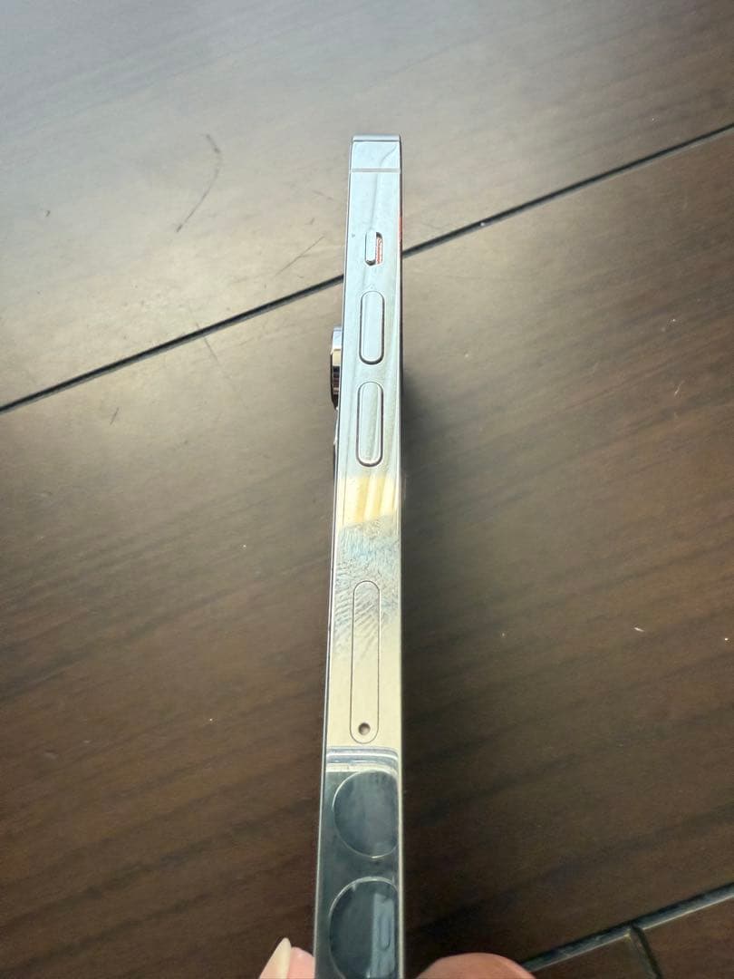 スマートフォン本体 YY