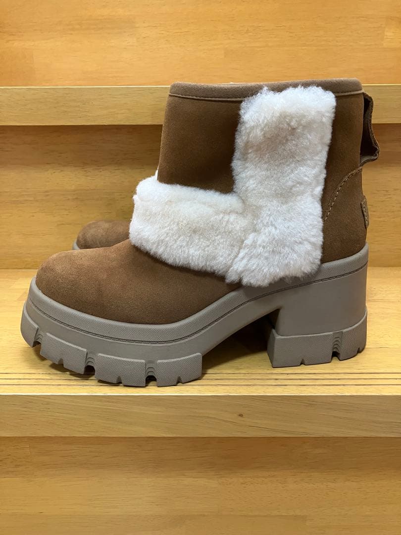 すし！UGG Brooklyn Sunburst