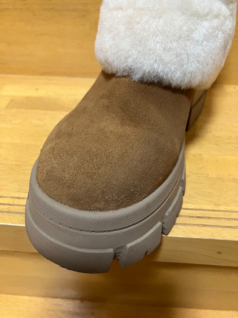 すし！UGG Brooklyn Sunburst
