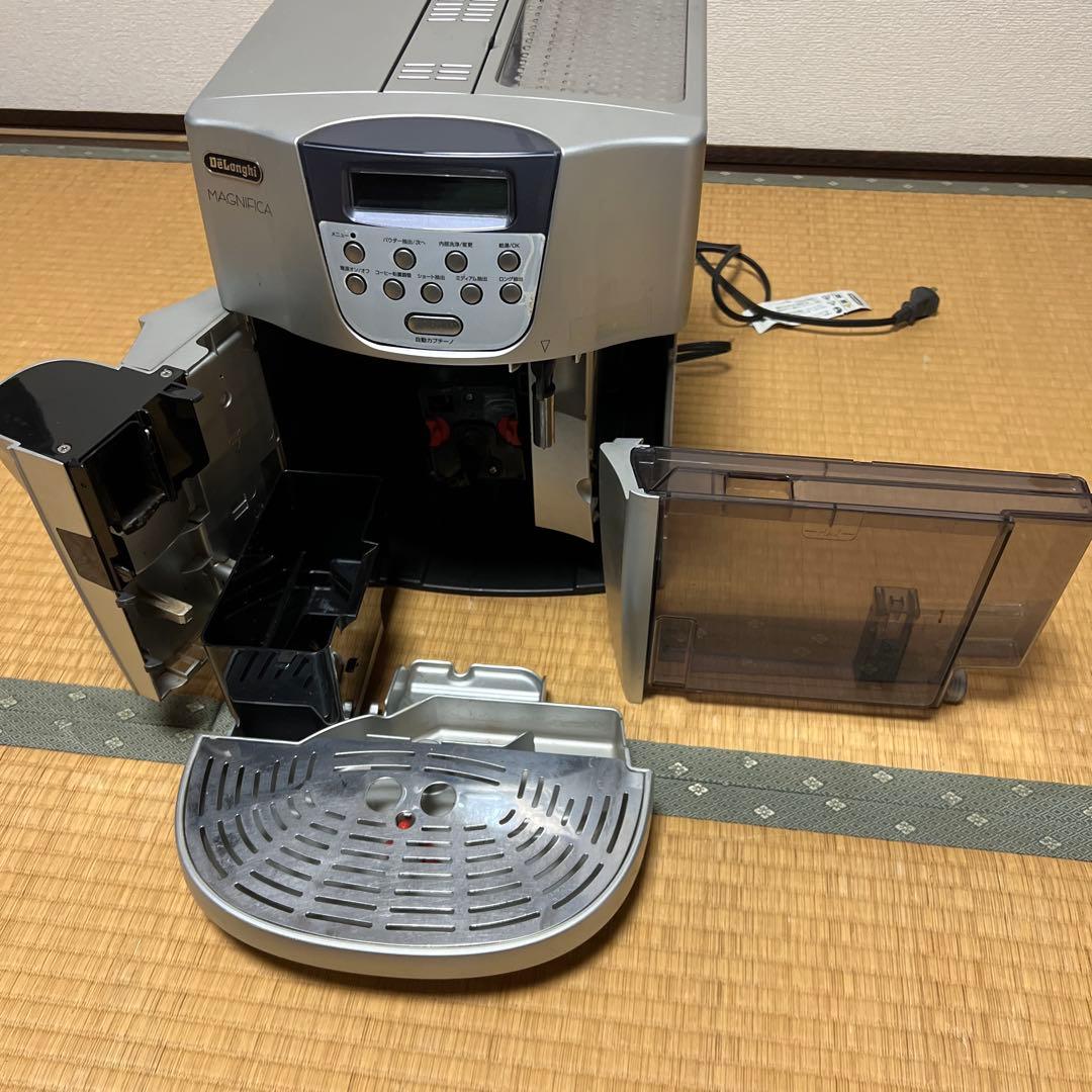 デロンギ　全自動コーヒーマシン　ESAM1500DK Delonghi