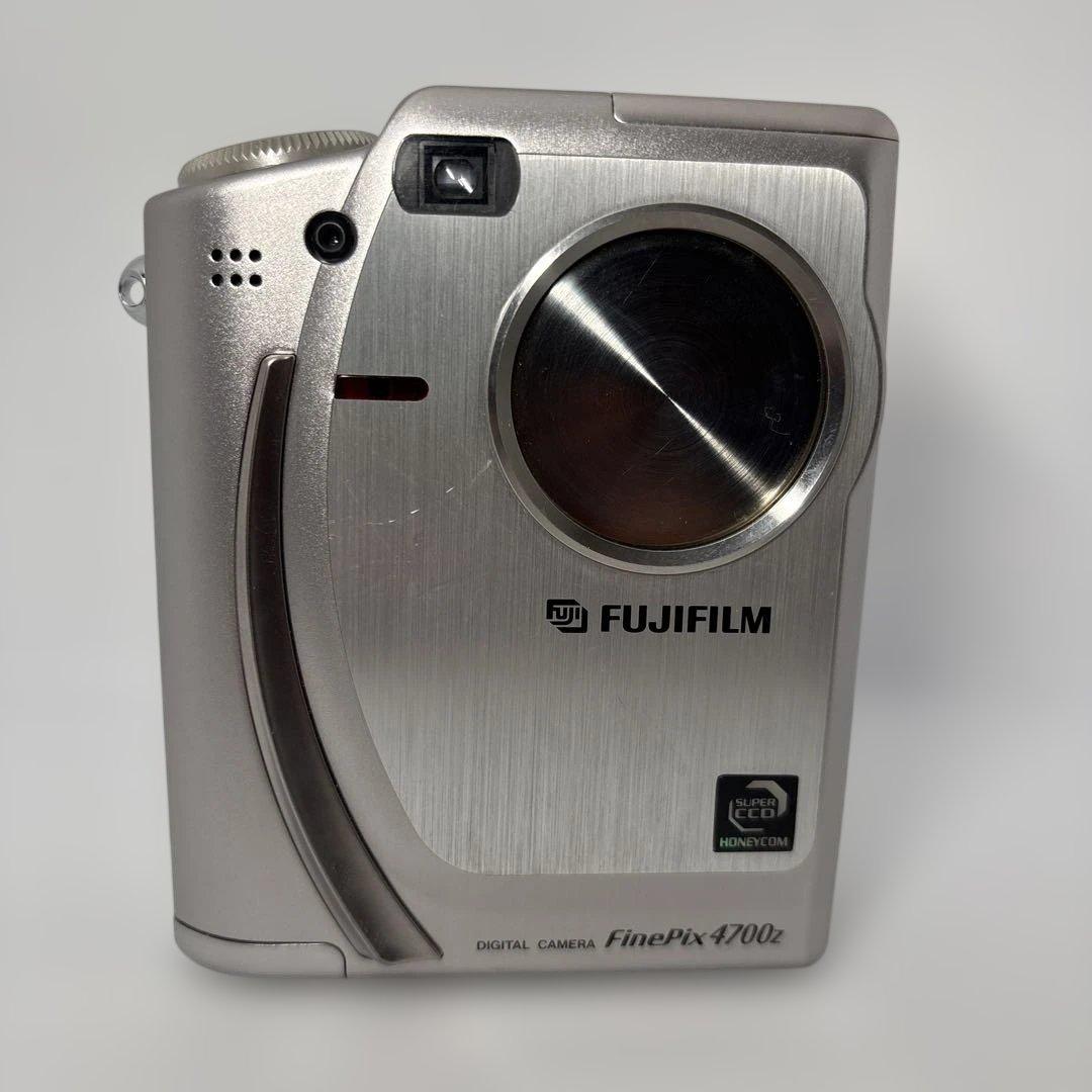 【美品、動作品】FUJIFILM FinePix 4700z 126