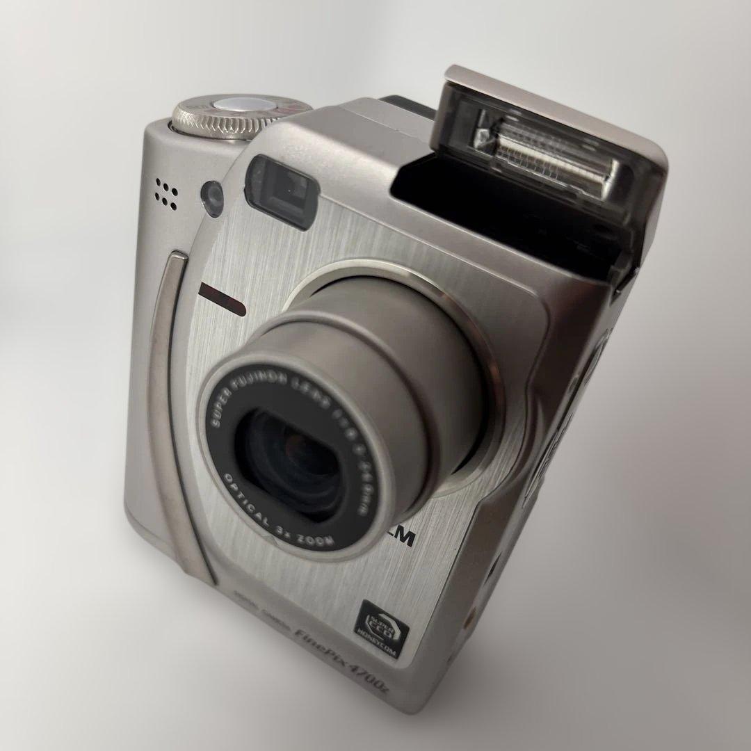 【美品、動作品】FUJIFILM FinePix 4700z 126