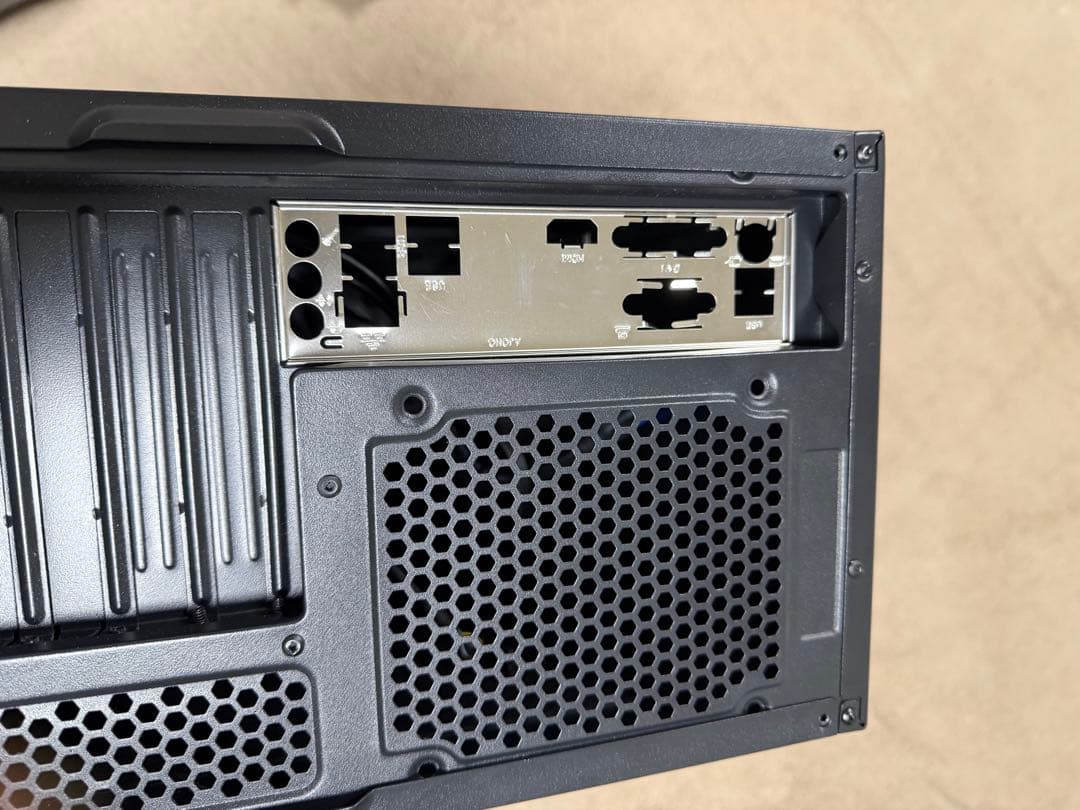 Intel i5-8400 CPU TEAMGROUP RAM SSD PC 他