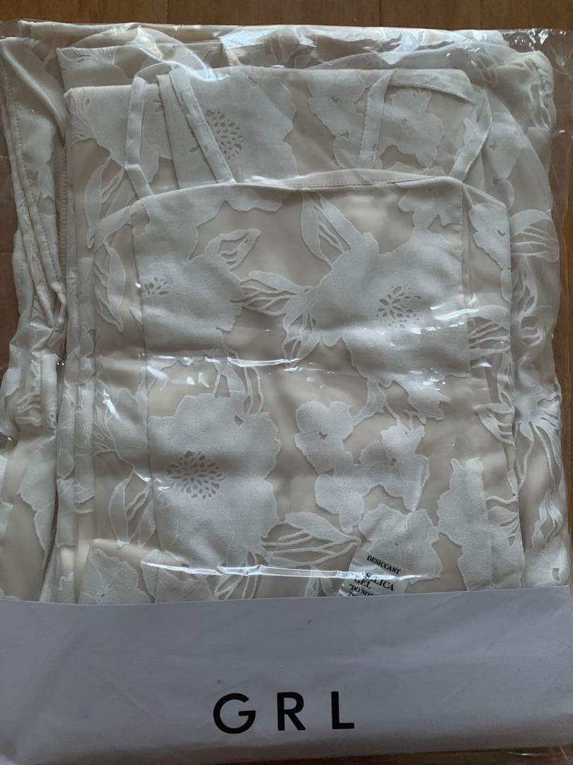 3点セット2Wayオーガンジー花柄セパレート浴衣　レギュラー　GRL グレイル