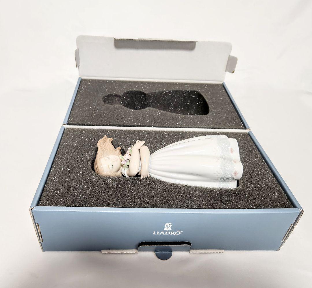 リヤドロ【美品・箱入り】ユートピア　フィギュリン《さわやかな風》No.8248