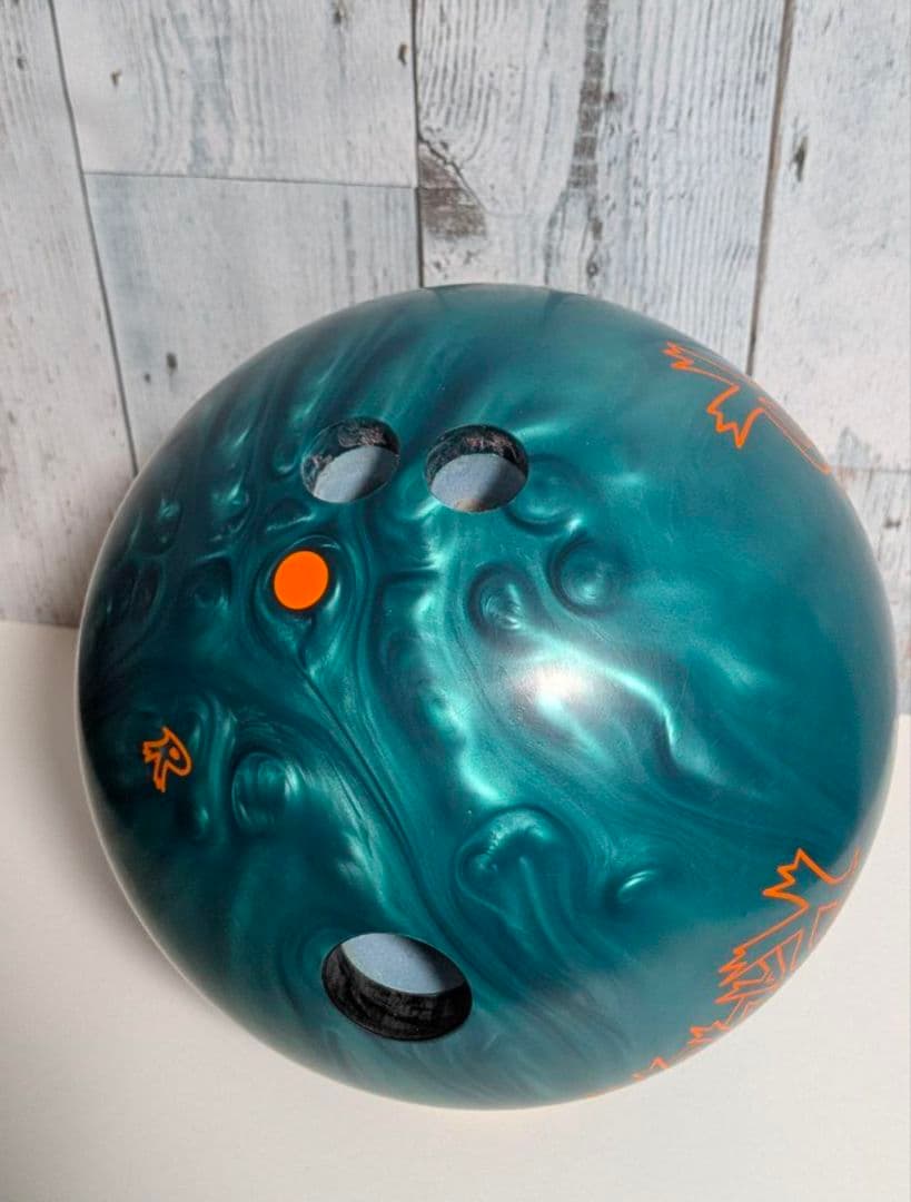 15P RADICAL ラトゥラー NU ボウリング ウレタン ボール