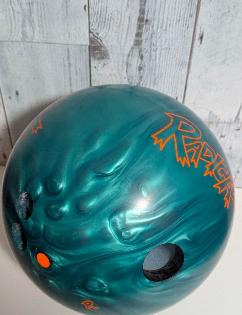 15P RADICAL ラトゥラー NU ボウリング ウレタン ボール