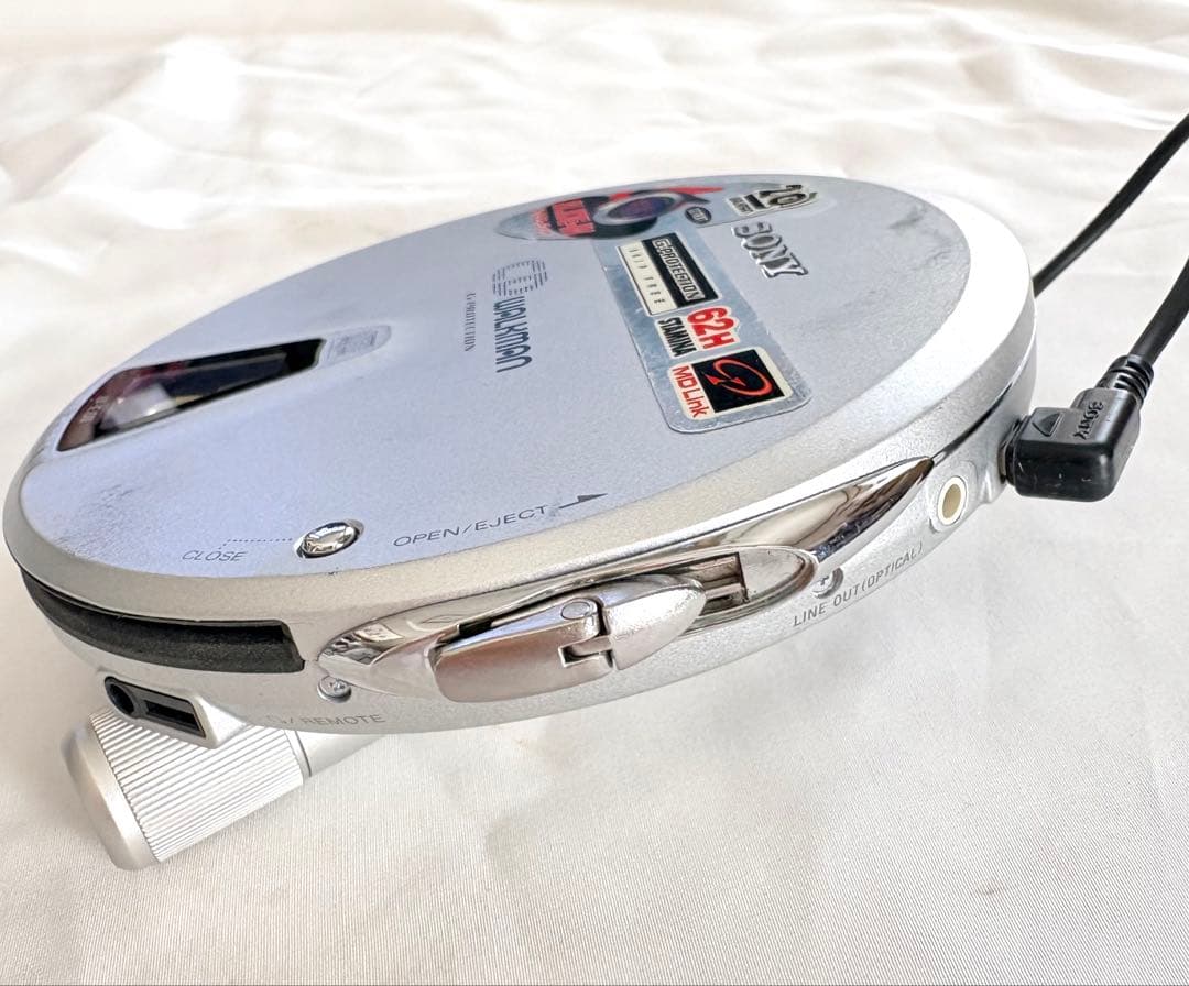 【ジャンク】SONY CD WALKMAN D-E01 スロットイン