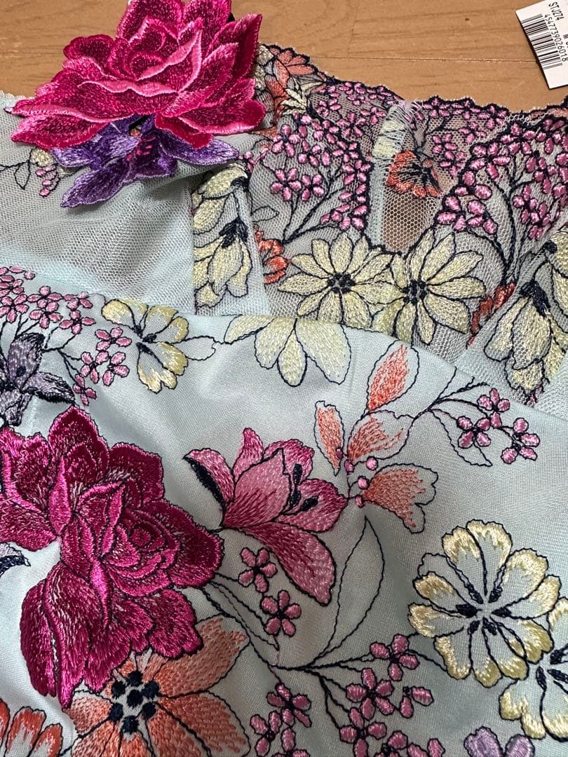 花柄刺繍 キャミソール 水色 秋の七草 サルート STJ274