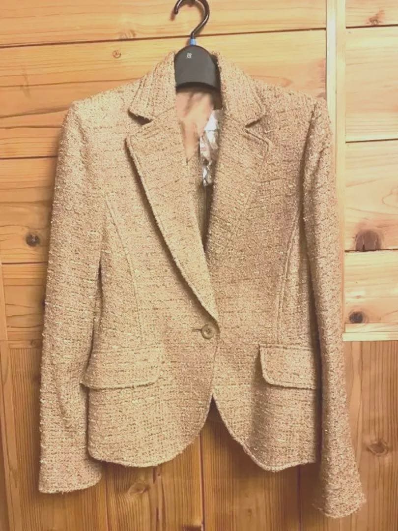 ナラカミーチェ　レディーススーツ